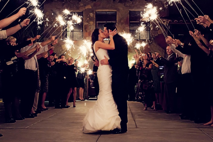 Фото бенгальские огни на свадьбе — Октябрьский Архангельская область | oktyabrskijarhangelskaya.salutsklad.ru